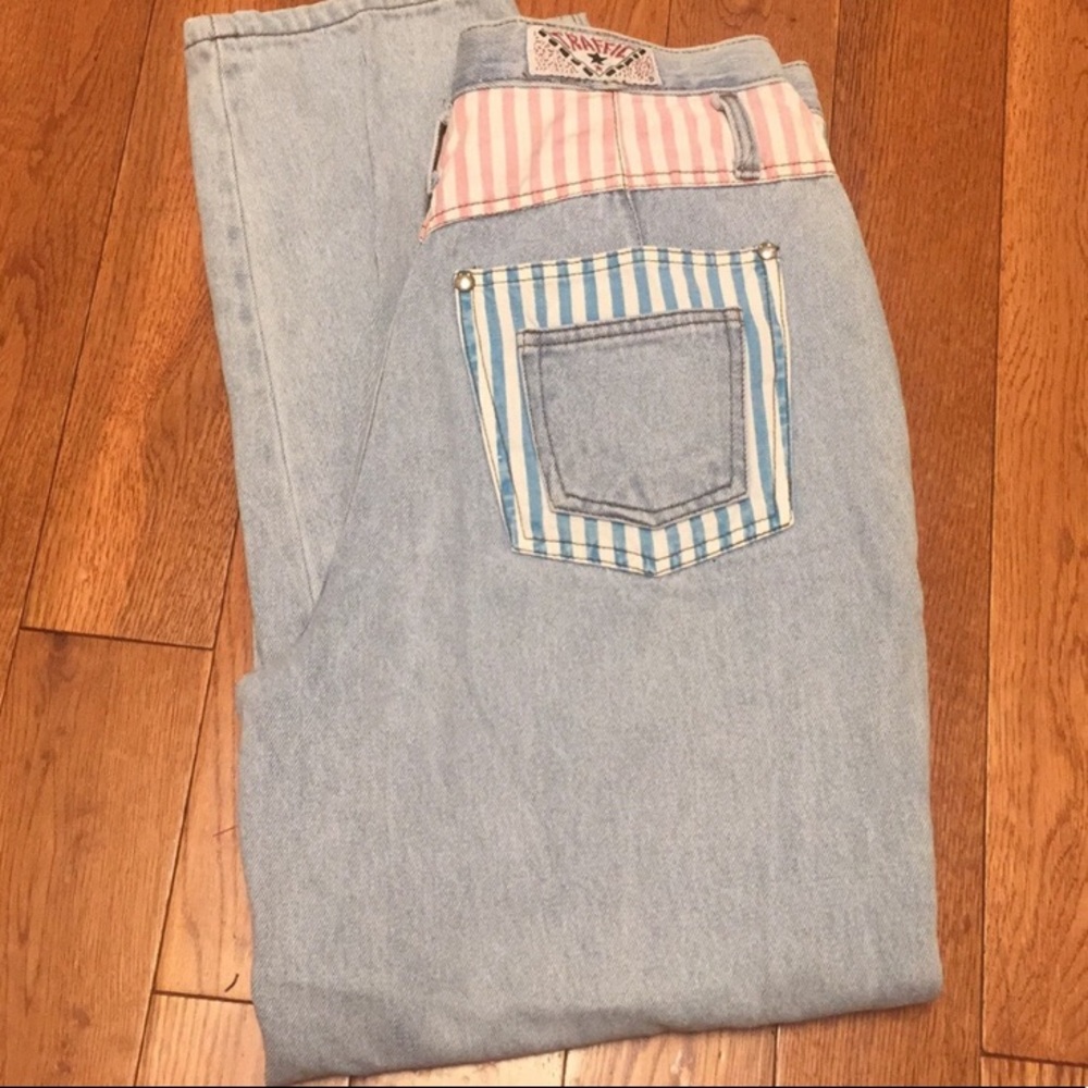 Vintage high waisted “mom” jeans